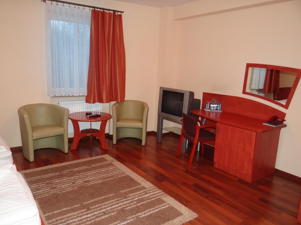 Hotel Restauracja Kinga Катовице Номер фото