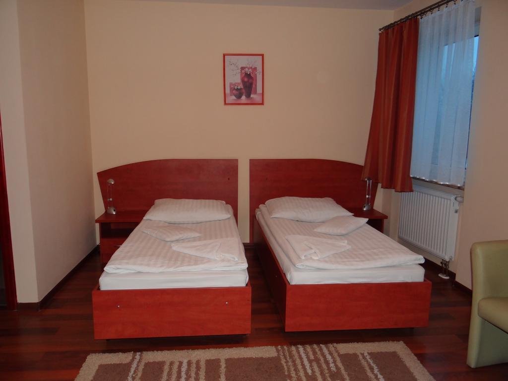 Hotel Restauracja Kinga Катовице Номер фото